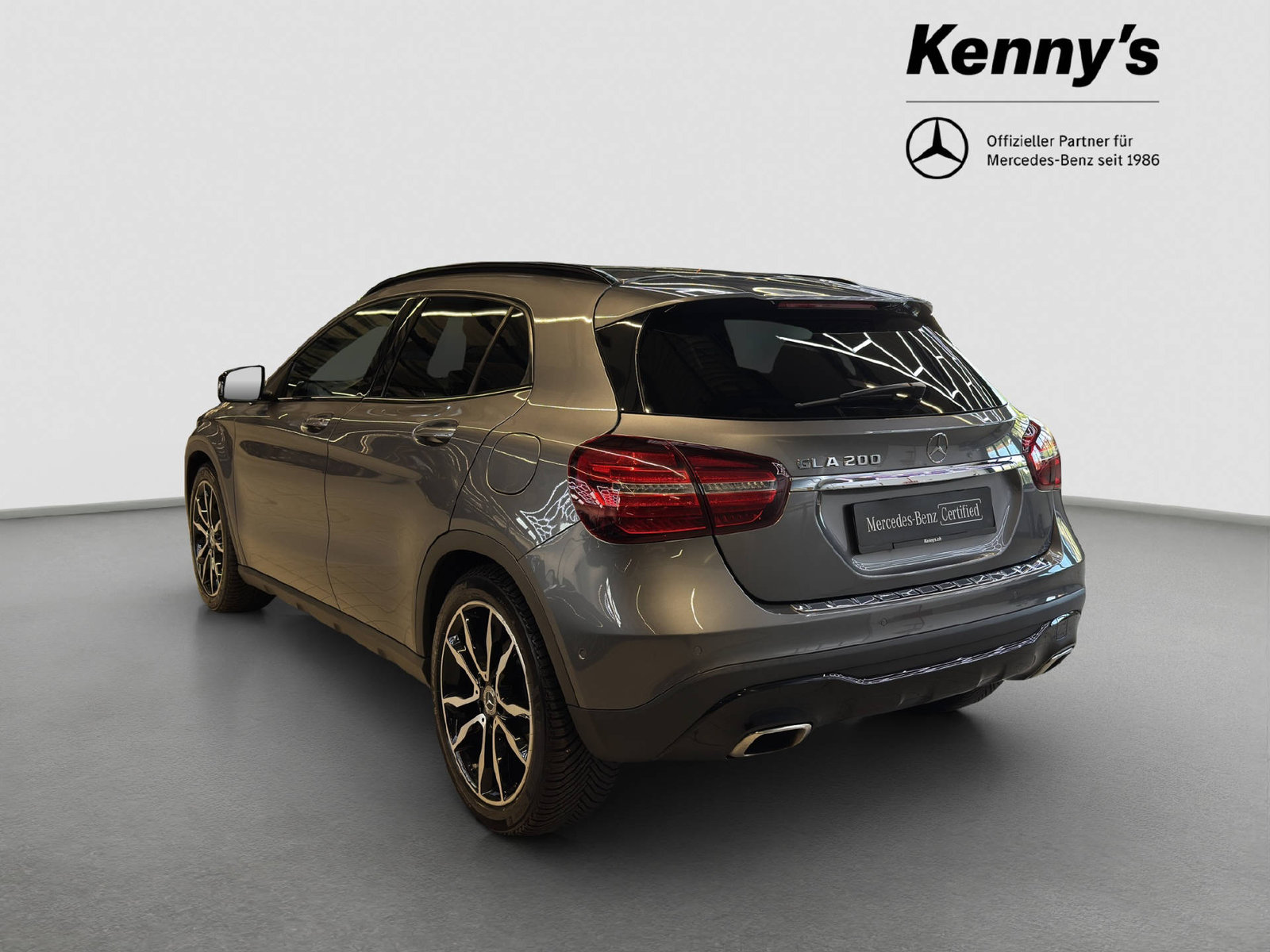 MERCEDES-BENZ GLA 200 Urban, Petrol, Second hand / Used, Manual - 4