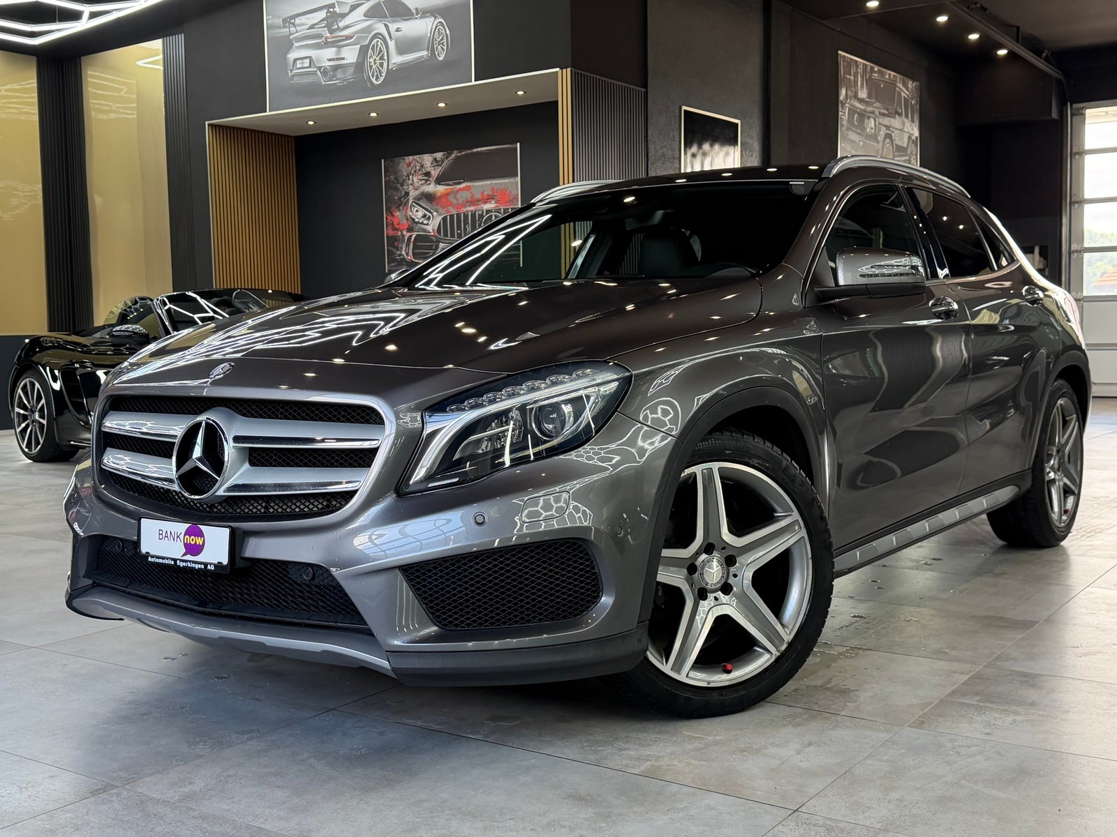 MERCEDES-BENZ GLA 200 AMG Line