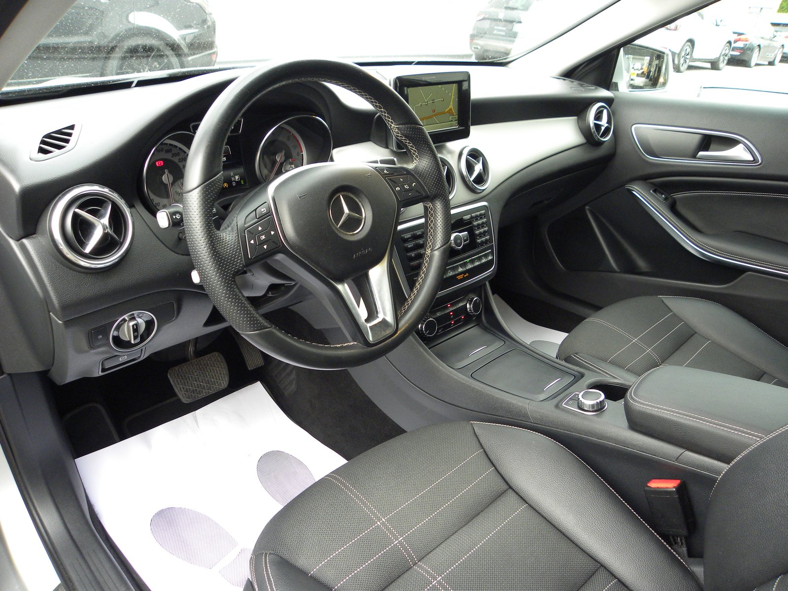 MERCEDES-BENZ GLA 200 CDI Urban 4Matic 7G-DCT, Diesel, Occasioni / Usate, Automatico - 7