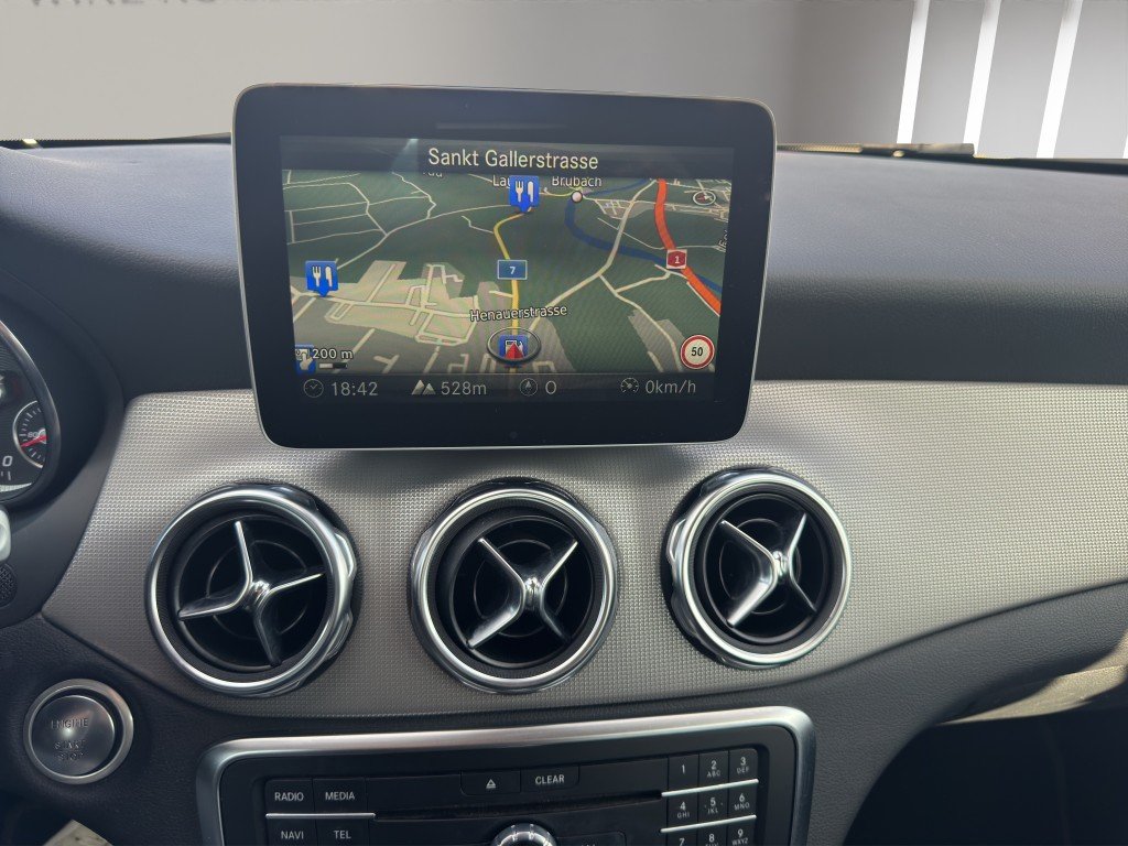 MERCEDES-BENZ GLA 200 d Urban 4m 7G-DCT, Diesel, Occasioni / Usate, Automatico - 7