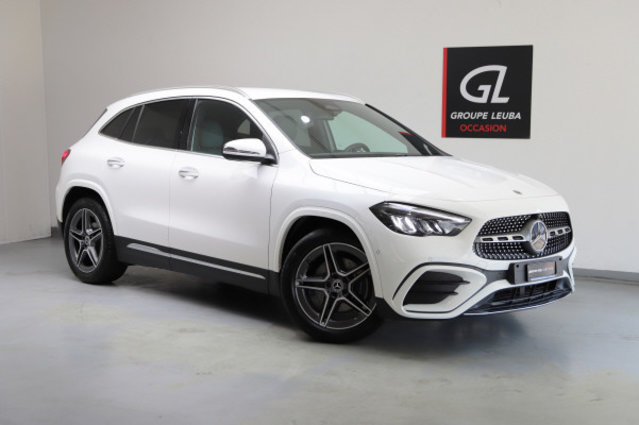 MERCEDES-BENZ GLA 200 7G-DCT