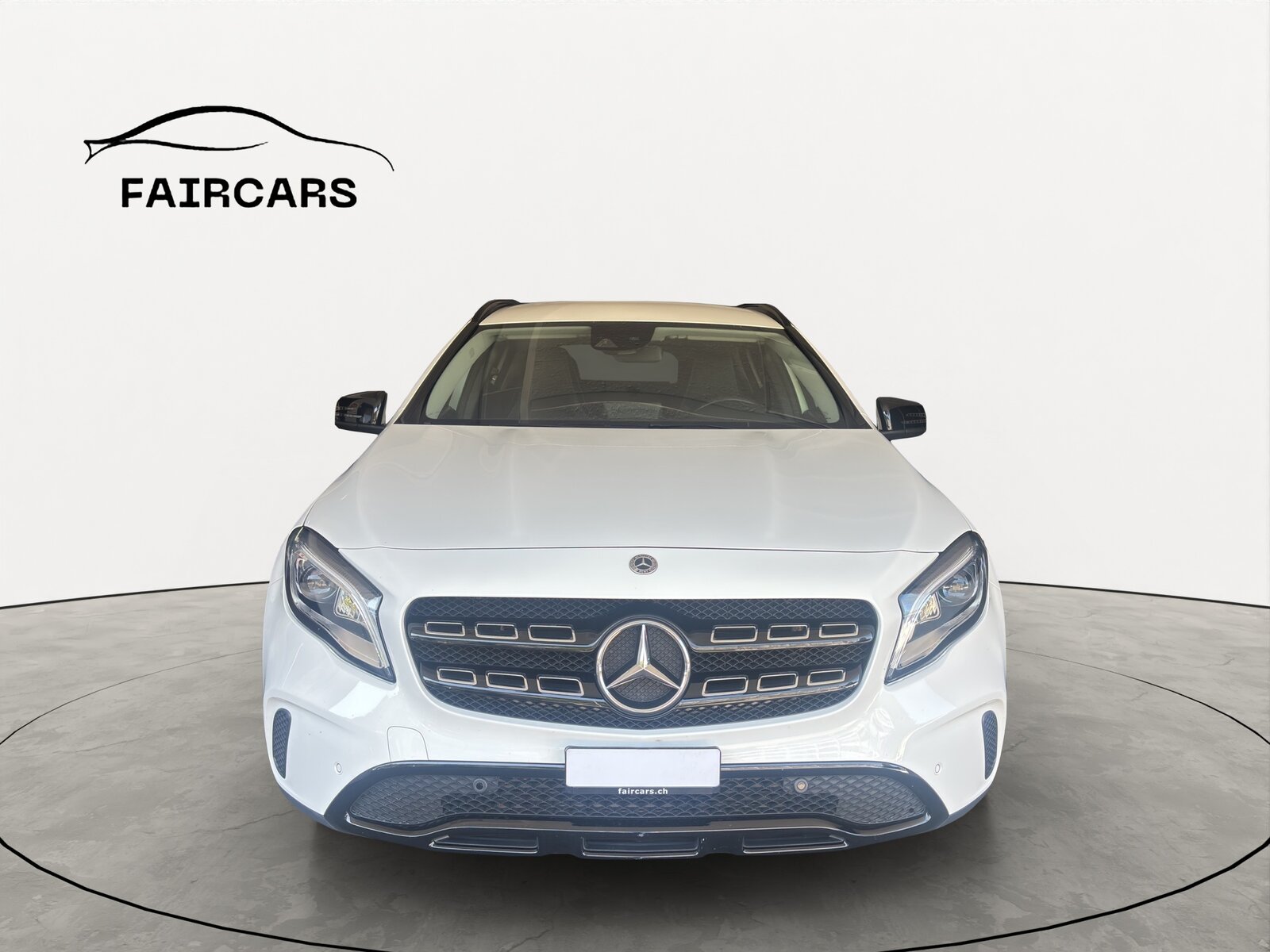 MERCEDES-BENZ GLA 200 Night Star 7G-DCT