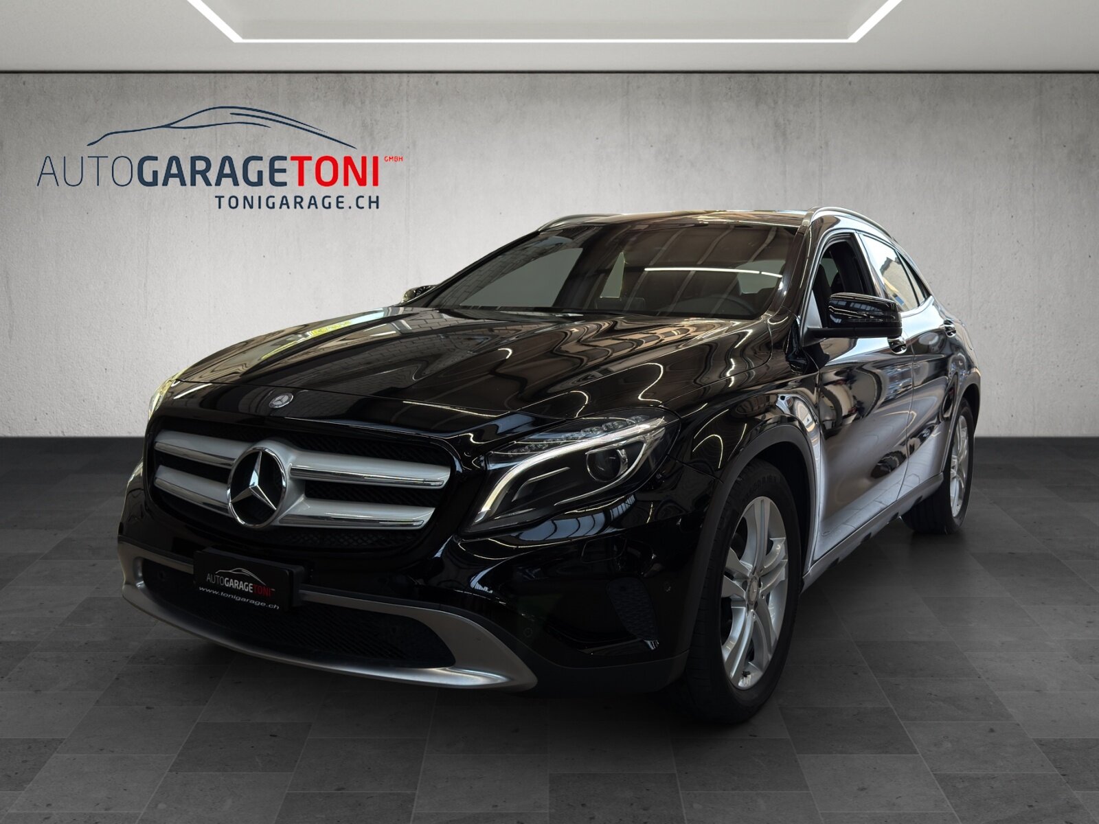 MERCEDES-BENZ GLA 200 CDI Swiss Star Edition Urban 4Matic 7G