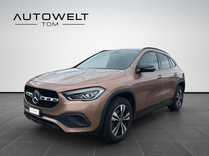 MERCEDES-BENZ GLA 200 Progressive 7G-DCT, Petrol, Second hand / Used, Automatic