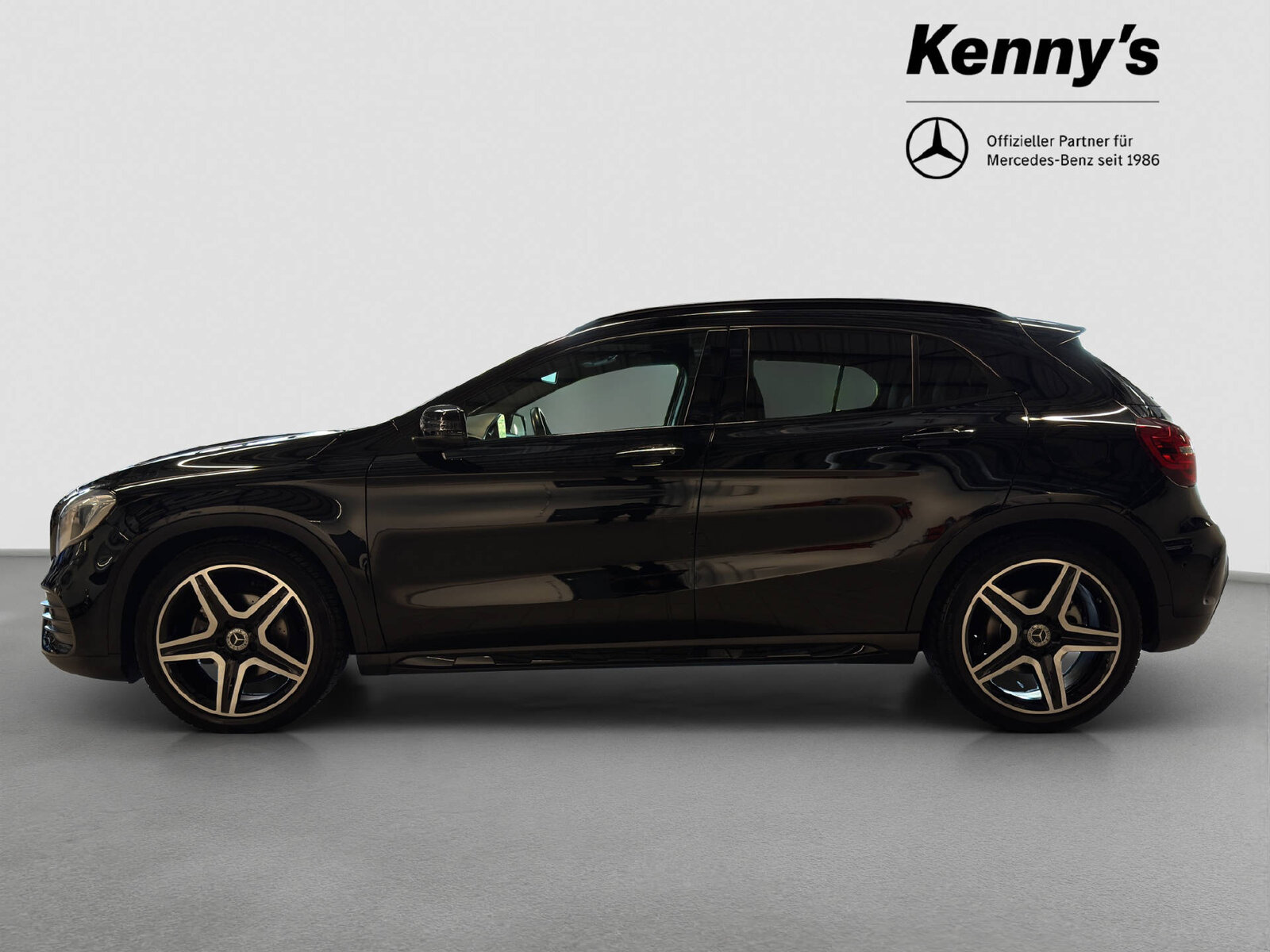 MERCEDES-BENZ GLA 200 Night Star AMG Line, Benzin, Occasion / Gebraucht, Automatik - 3