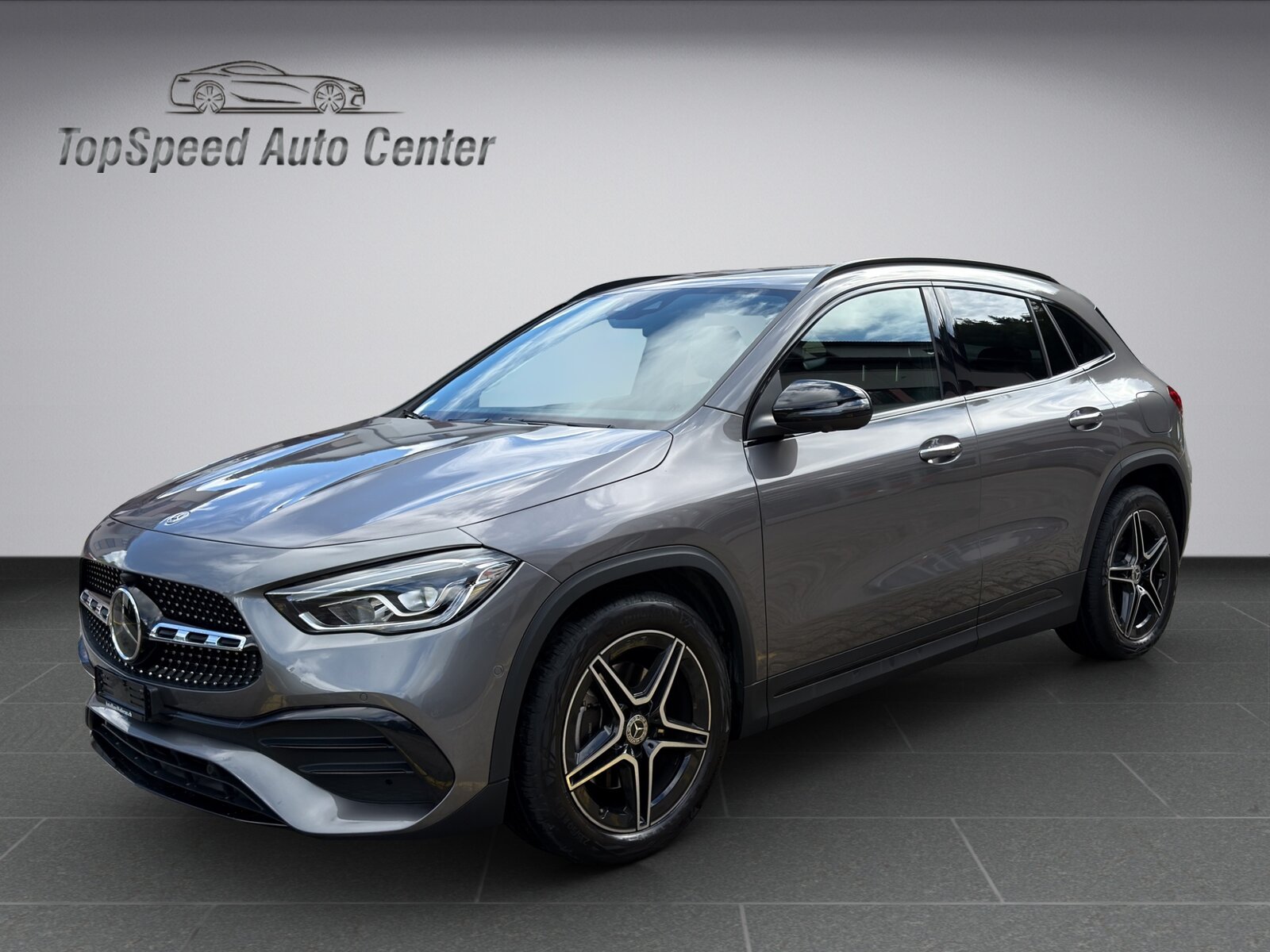 MERCEDES-BENZ GLA 200 4Matic AMG Line 8G-DCT