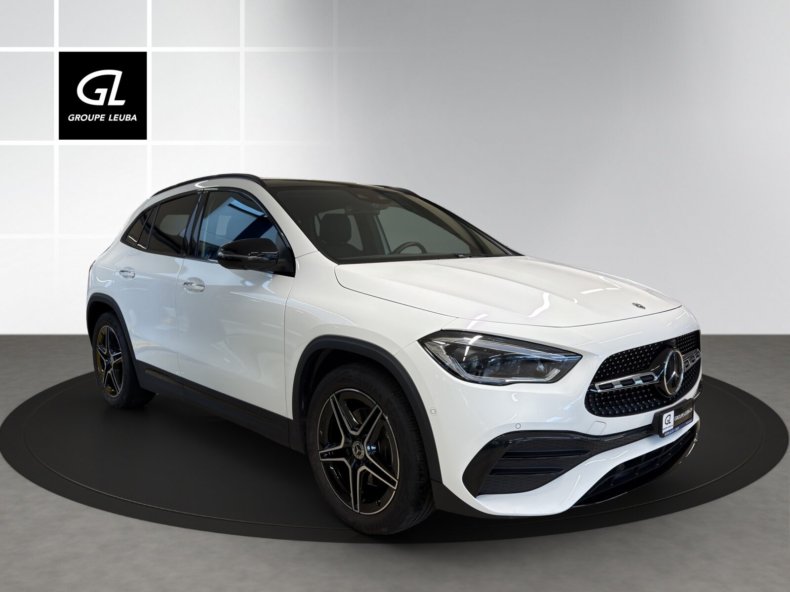 MERCEDES-BENZ GLA 200