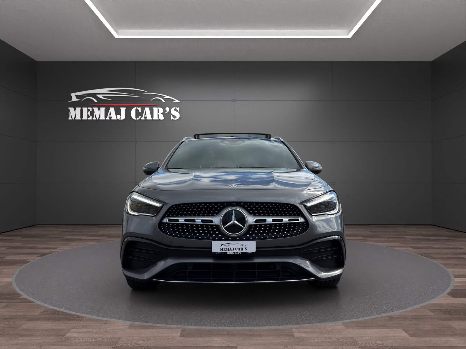 MERCEDES-BENZ GLA 200 AMG Line 7G-DCT Pano/Head Up/AHK