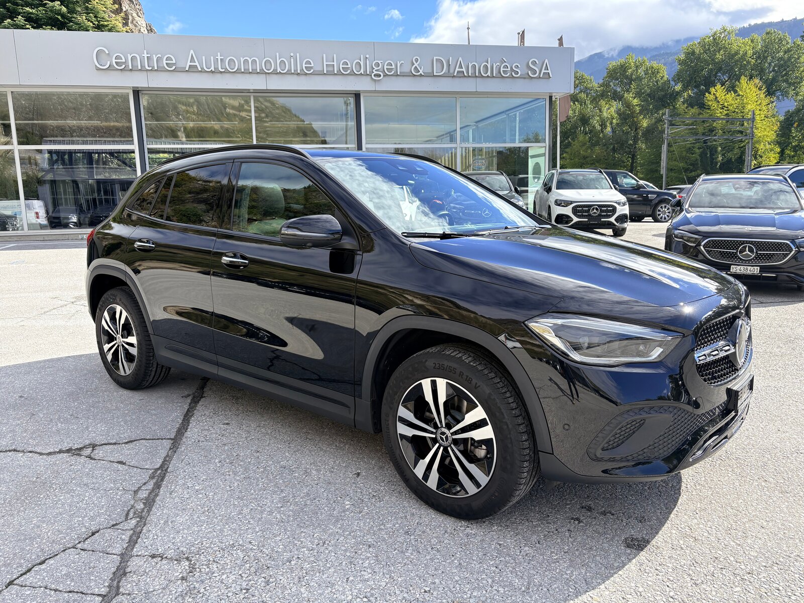 MERCEDES-BENZ GLA 200 Progressive 7G-DCT