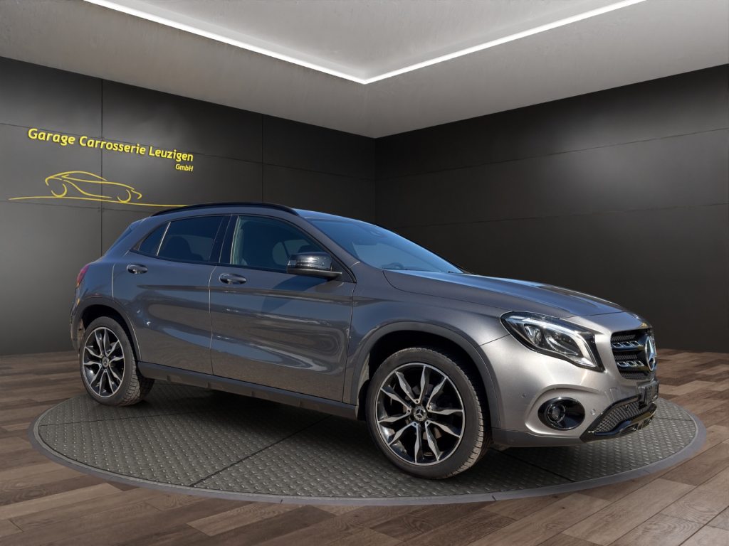 MERCEDES-BENZ GLA 200 Urban 7G-DCT