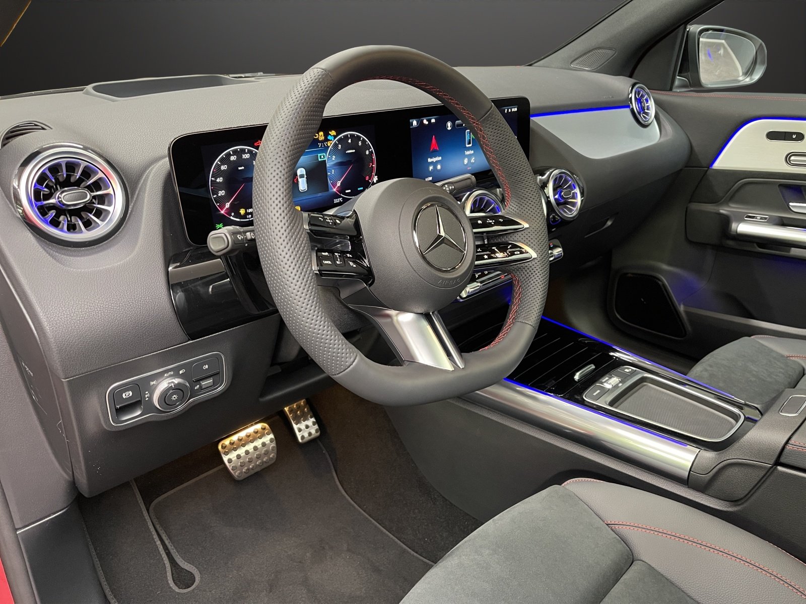 MERCEDES-BENZ GLA 200 7G-DCT Night Star, Mild-Hybrid Petrol/Electric, Ex-demonstrator, Automatic - 6