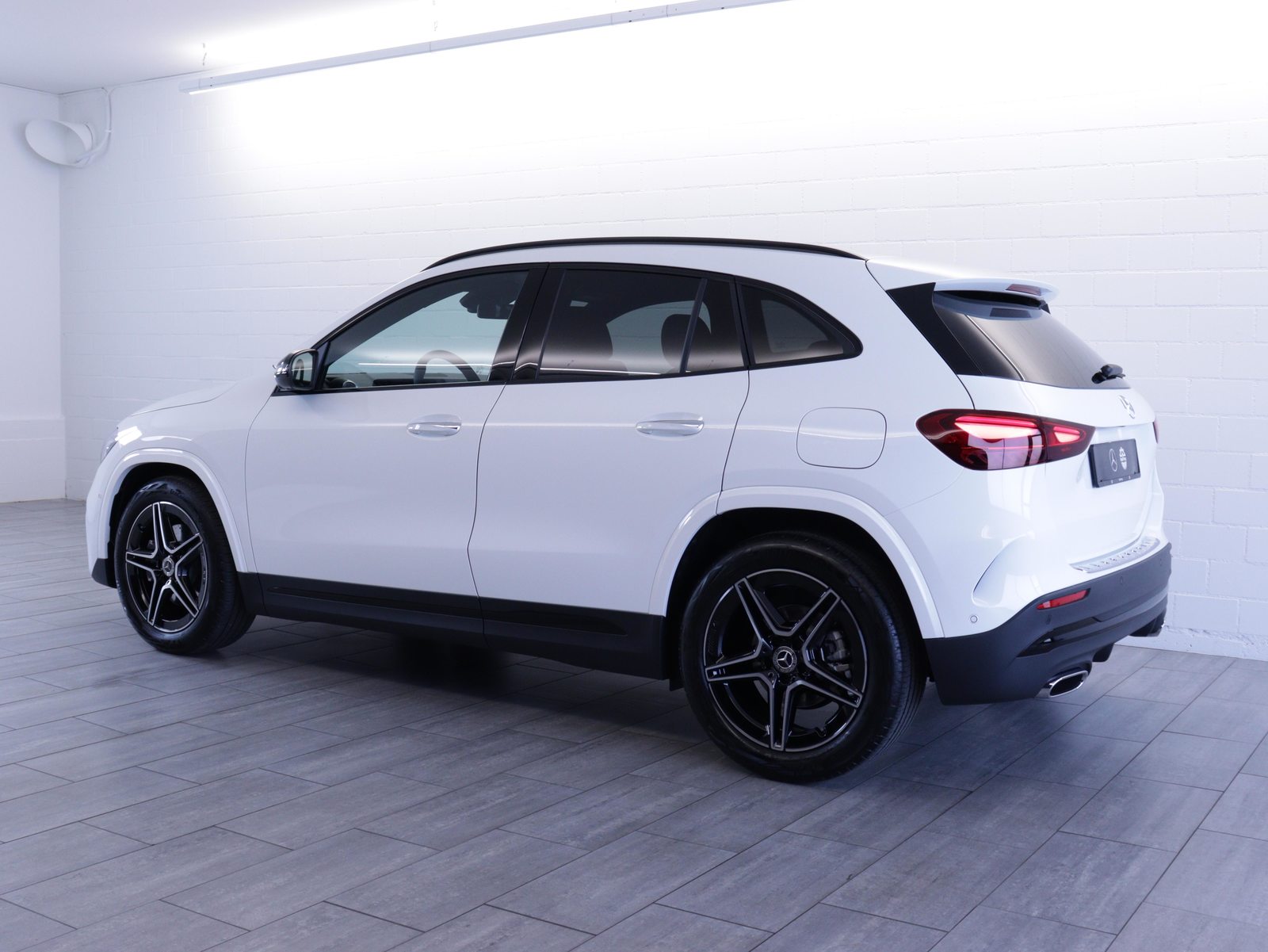 MERCEDES-BENZ GLA 200 Night Star AMG Line, Hybride Leggero Benzina/Elettrica, Auto dimostrativa, Automatico - 3