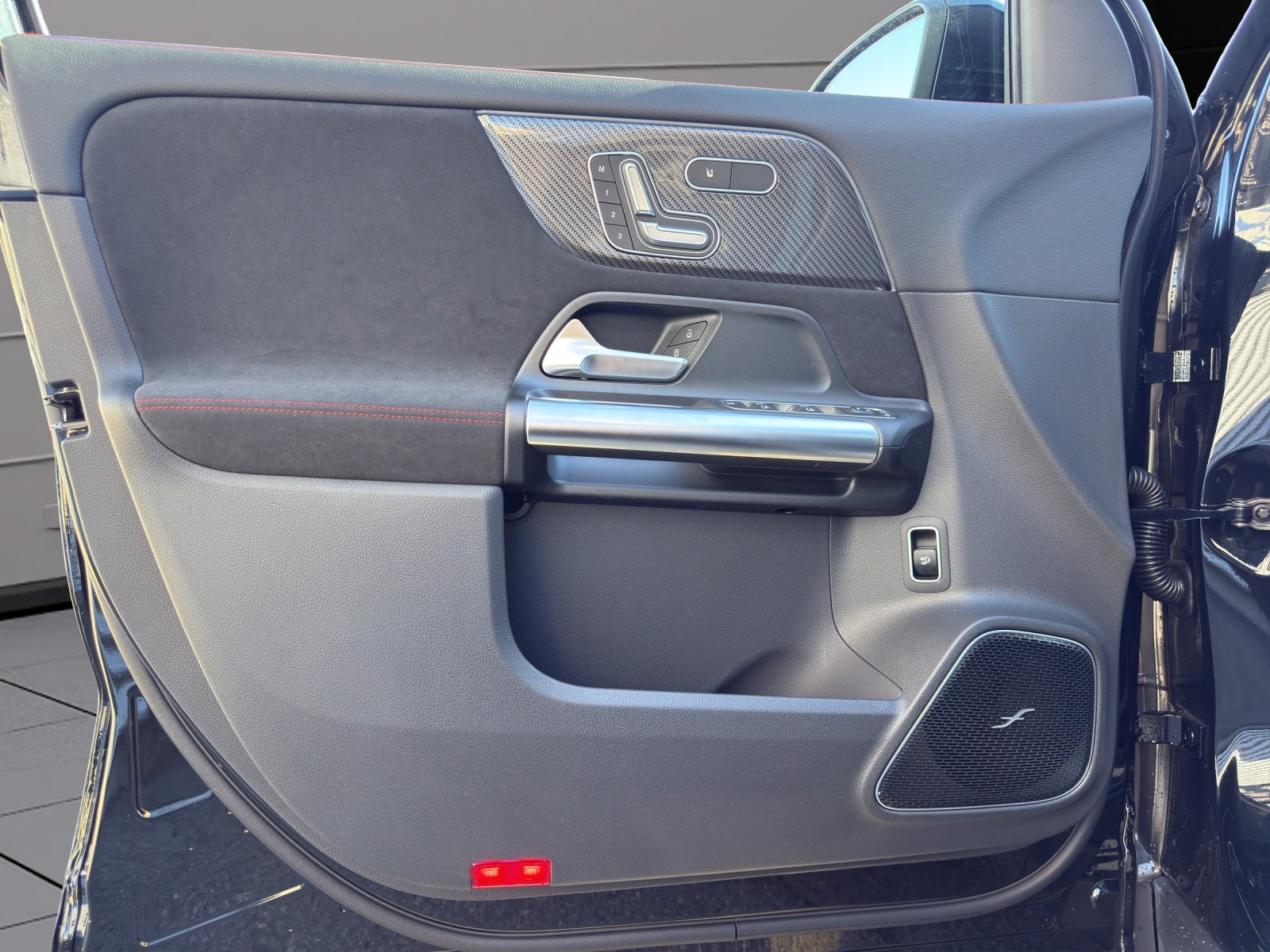 MERCEDES-BENZ GLA 200 7G-DCT, Mild-Hybrid Petrol/Electric, Ex-demonstrator, Automatic - 6