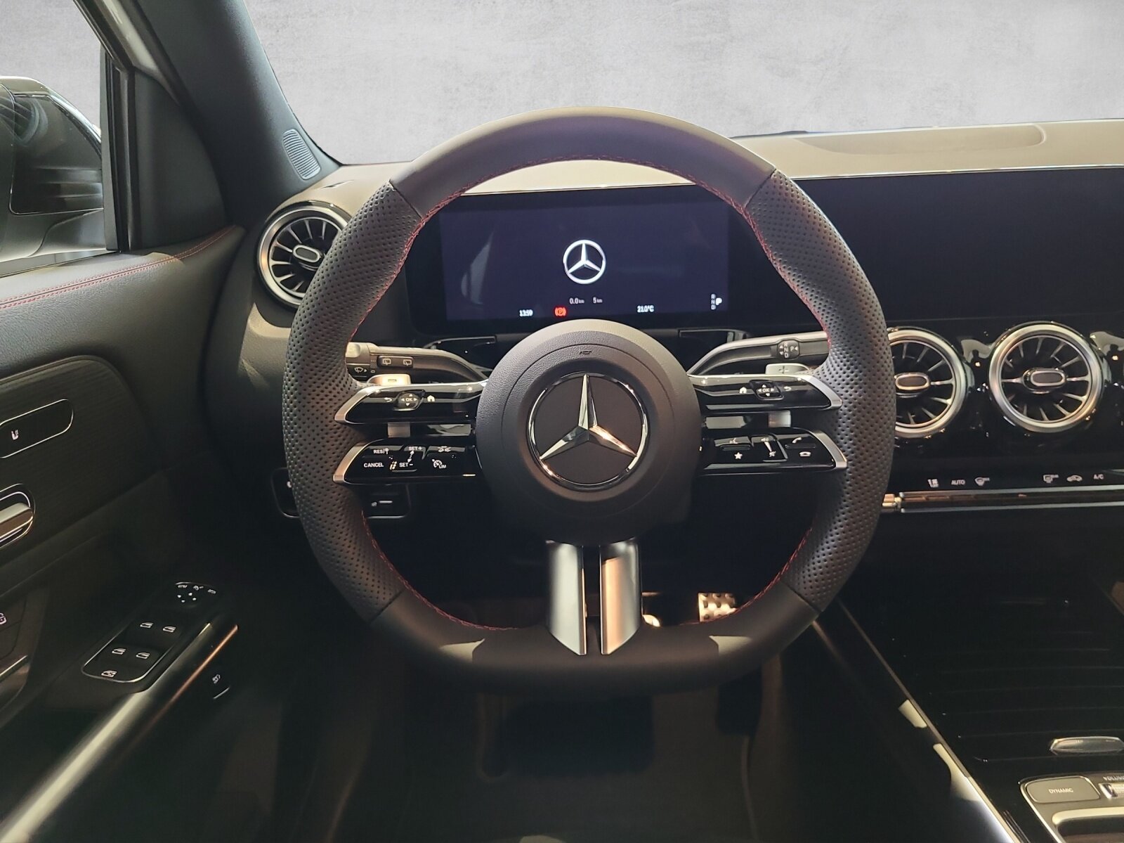 MERCEDES-BENZ GLA 200 Night Star H247, Hybride Léger Essence/Électricité, Voiture de démonstration, Automatique - 5