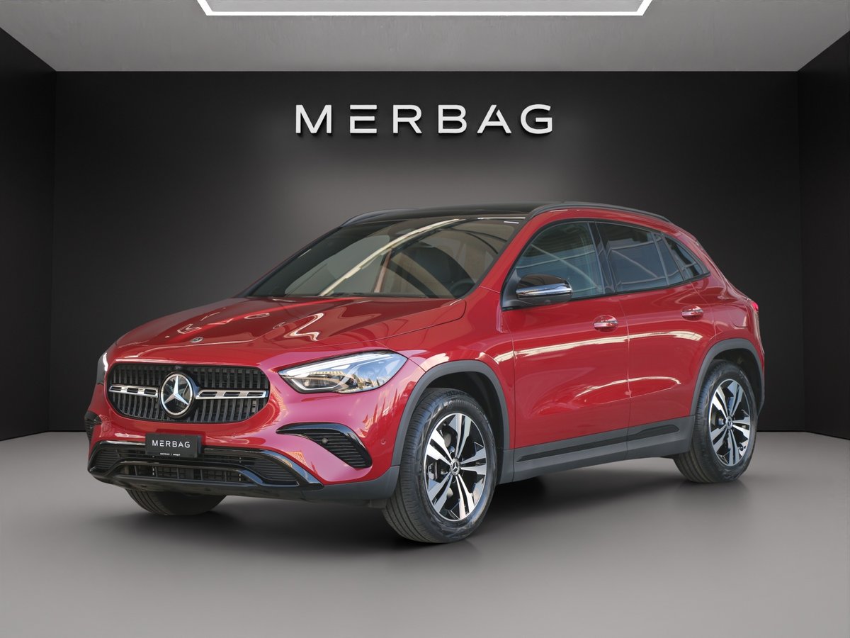 MERCEDES-BENZ GLA 200 Night Star 7G-DCT