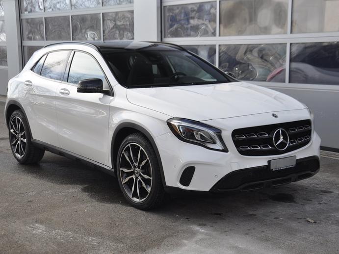 MERCEDES-BENZ GLA 200 Night Star 7G-DCT, Petrol, Second hand / Used, Automatic