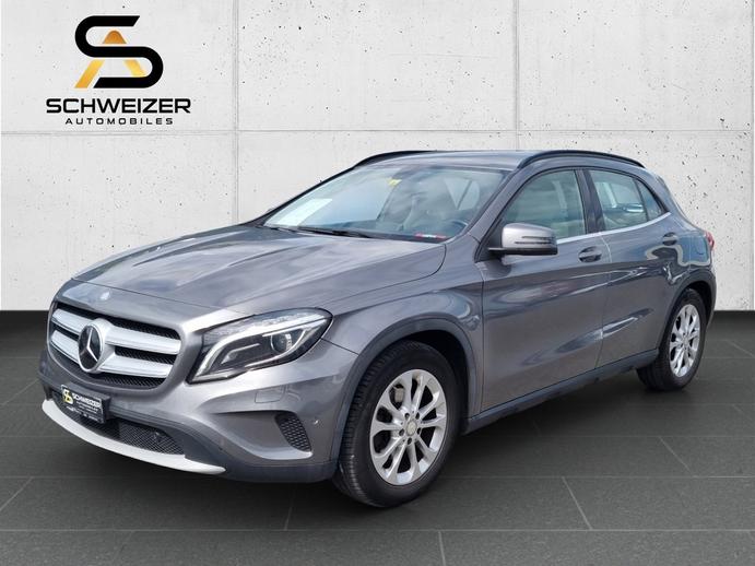MERCEDES-BENZ GLA 200 Style 7G-DCT, Petrol, Second hand / Used, Automatic