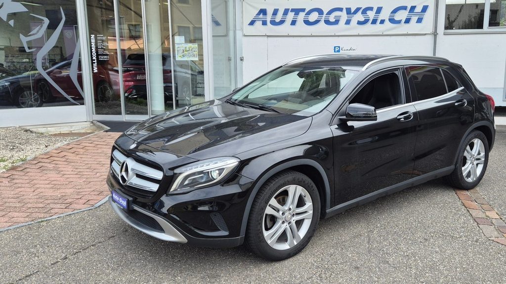 MERCEDES-BENZ GLA 200 CDI Night Star