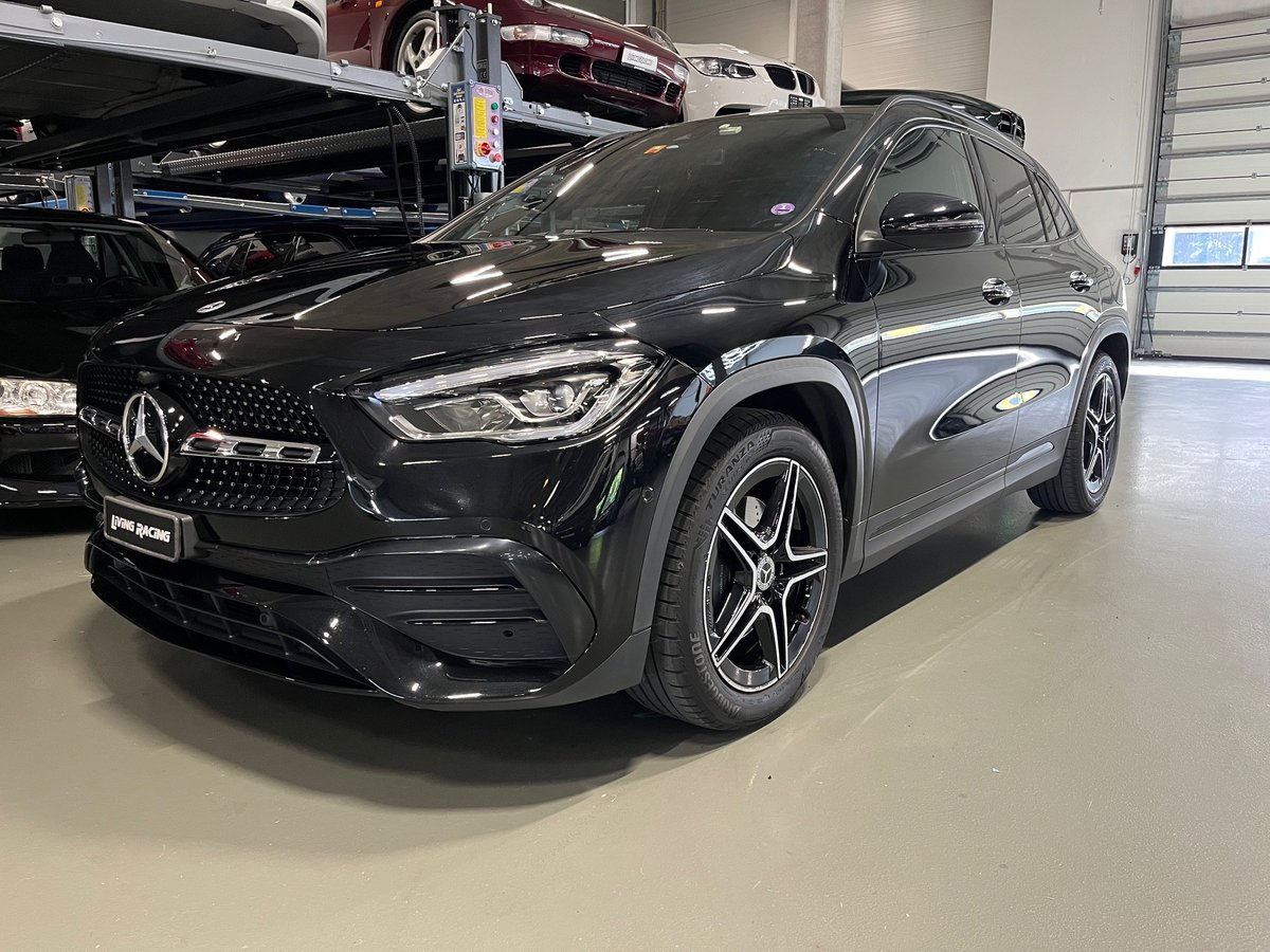 MERCEDES-BENZ GLA 200 AMG Line 7G-DCT