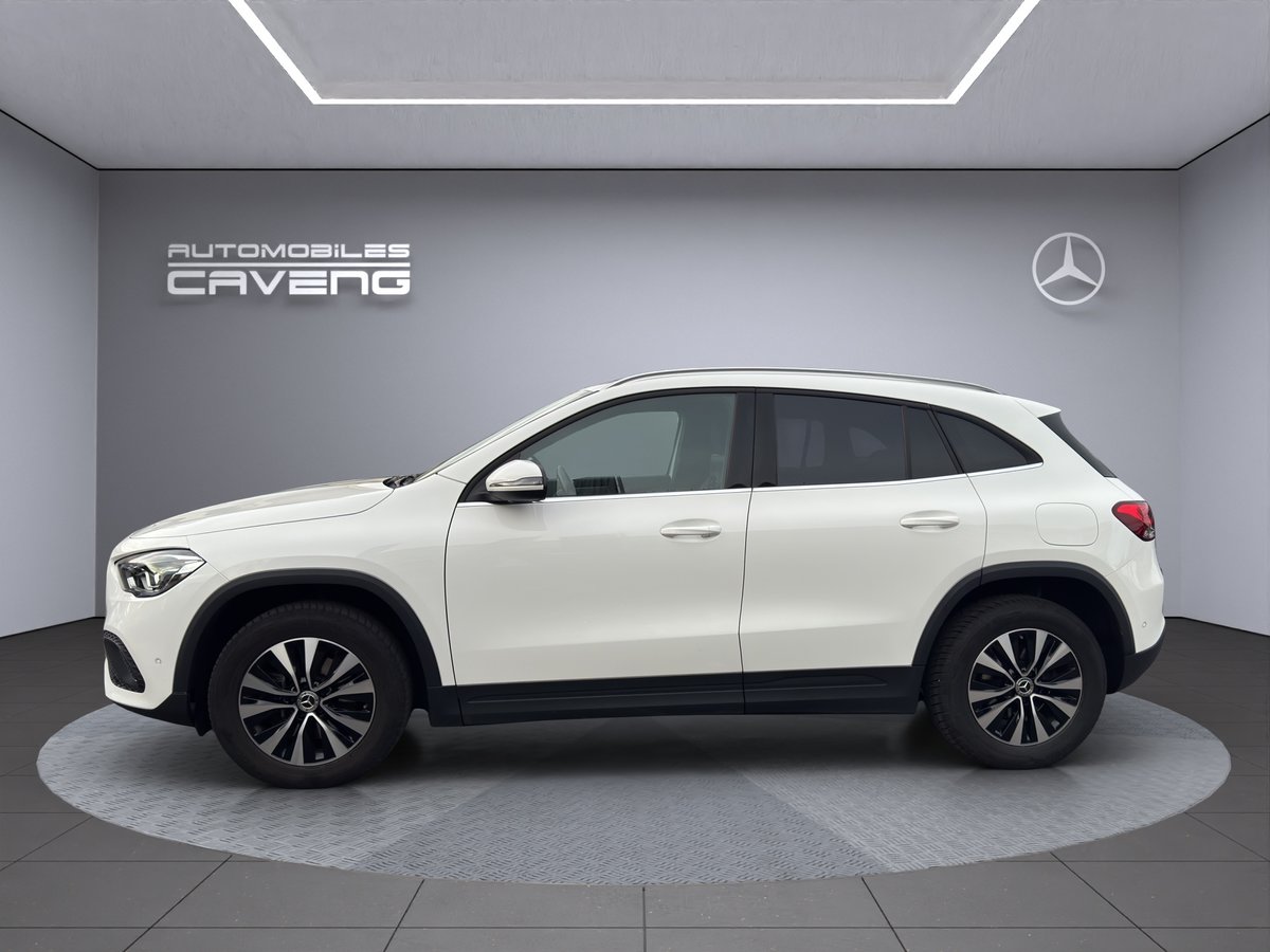 MERCEDES-BENZ GLA 200 Style 7G-DCT, Petrol, Second hand / Used, Automatic - 2