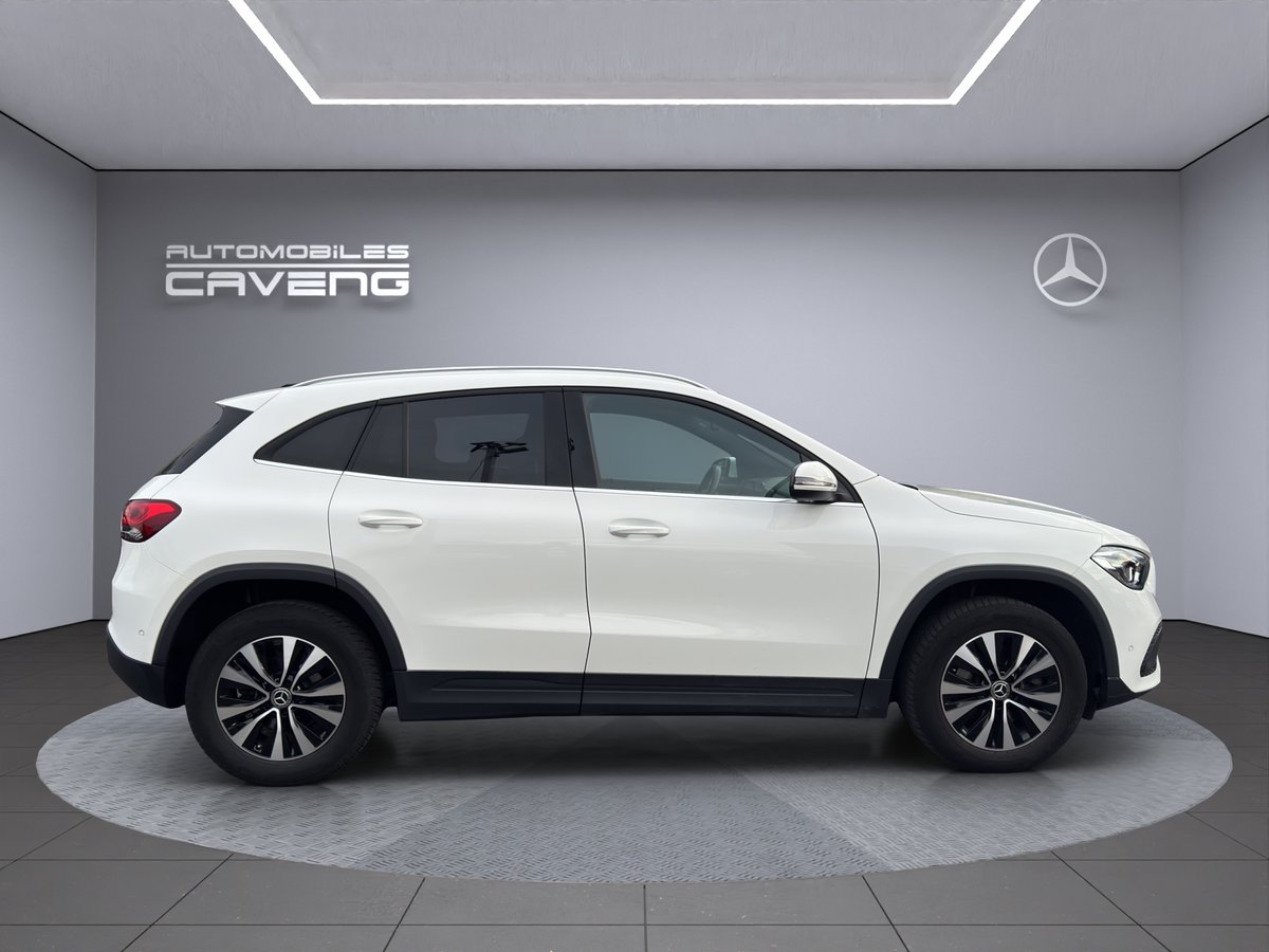 MERCEDES-BENZ GLA 200 Style 7G-DCT, Petrol, Second hand / Used, Automatic - 6