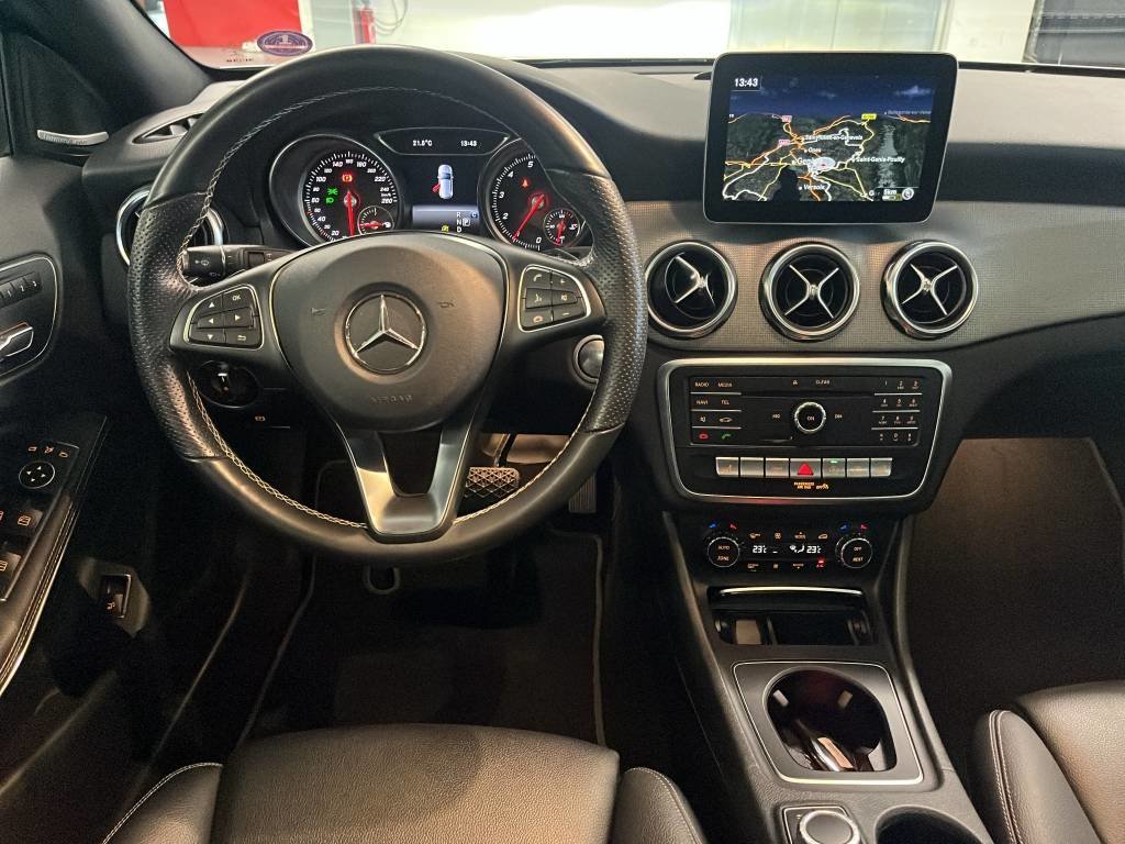 MERCEDES-BENZ GLA 200 Night Star 7G-DCT, Benzina, Occasioni / Usate, Automatico - 5