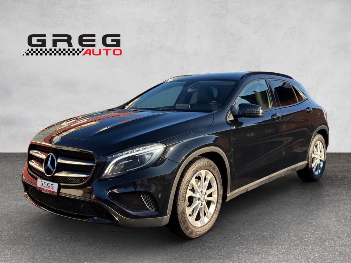 MERCEDES-BENZ GLA 200 Night Star 7G-DCT