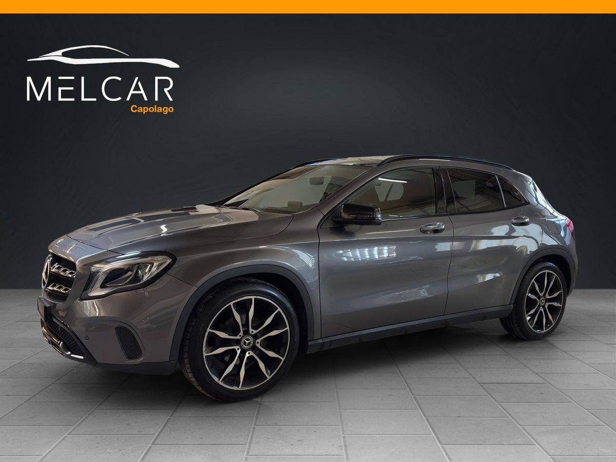 MERCEDES-BENZ GLA 200 Night Star 7G-DCT