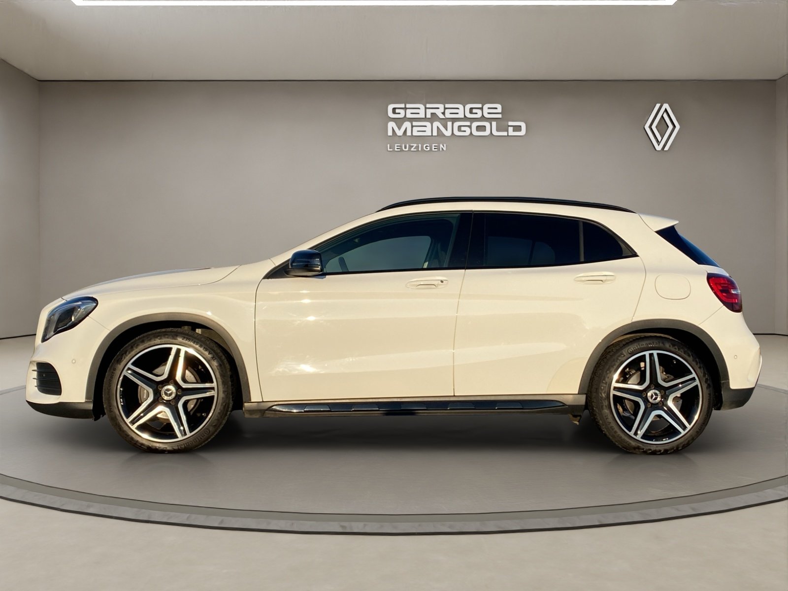 MERCEDES-BENZ GLA 200 AMG Line 7G-DCT, Petrol, Second hand / Used, Automatic - 2