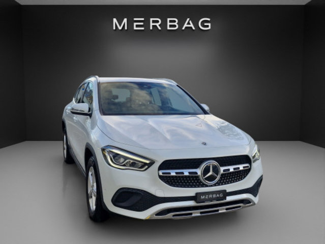 MERCEDES-BENZ GLA 200 4MProgressive 8G