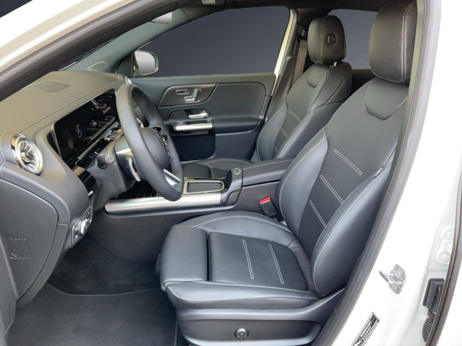 MERCEDES-BENZ GLA 200 AMG Line, Benzin, Occasion / Gebraucht, Automat - 6