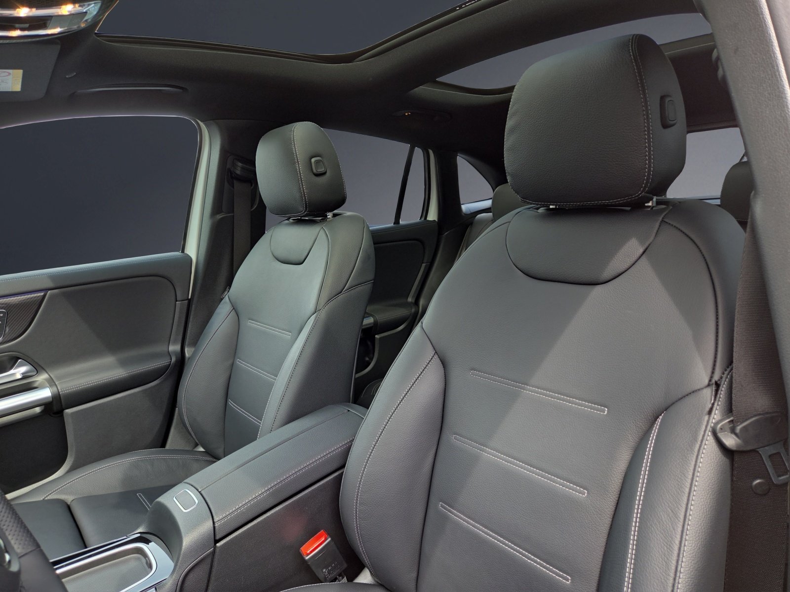 MERCEDES-BENZ GLA 200 AMG Line, Benzin, Occasion / Gebraucht, Automat - 7