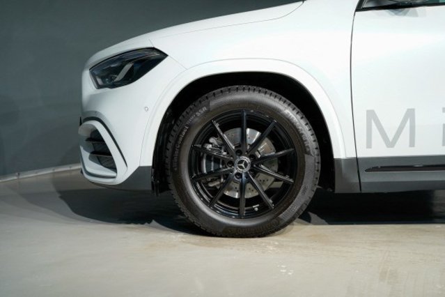 MERCEDES-BENZ GLA 200 7G-DCT, Hybride Leggero Benzina/Elettrica, Auto dimostrativa, Automatico - 5