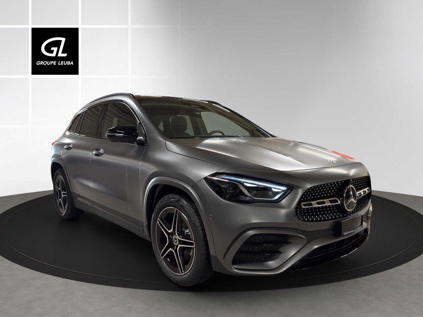 MERCEDES-BENZ GLA 200 Night Star 7G-DCT