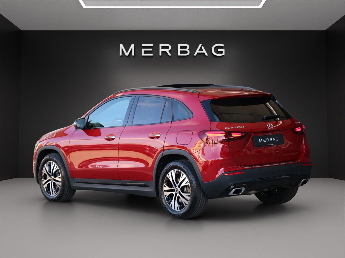 MERCEDES-BENZ GLA 220d 4M Swiss Star, Diesel, New car, Automatic - 4
