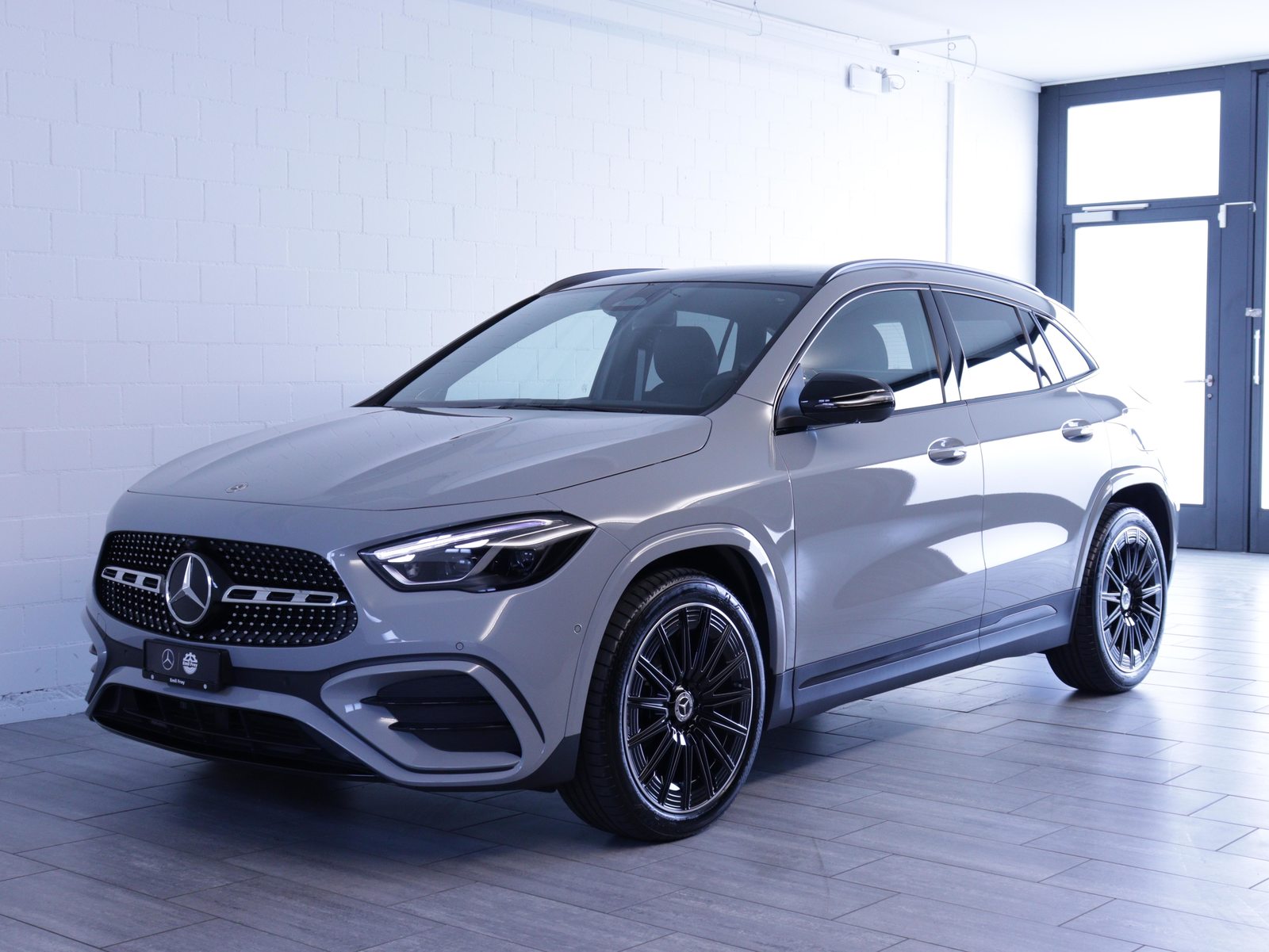MERCEDES-BENZ GLA 220 d Swiss Star AMG Line 4matic