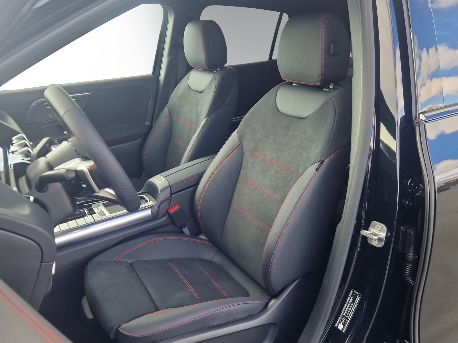MERCEDES-BENZ GLA 220 4Matic 8G-DCT, Hybride Leggero Benzina/Elettrica, Auto nuove, Automatico - 5