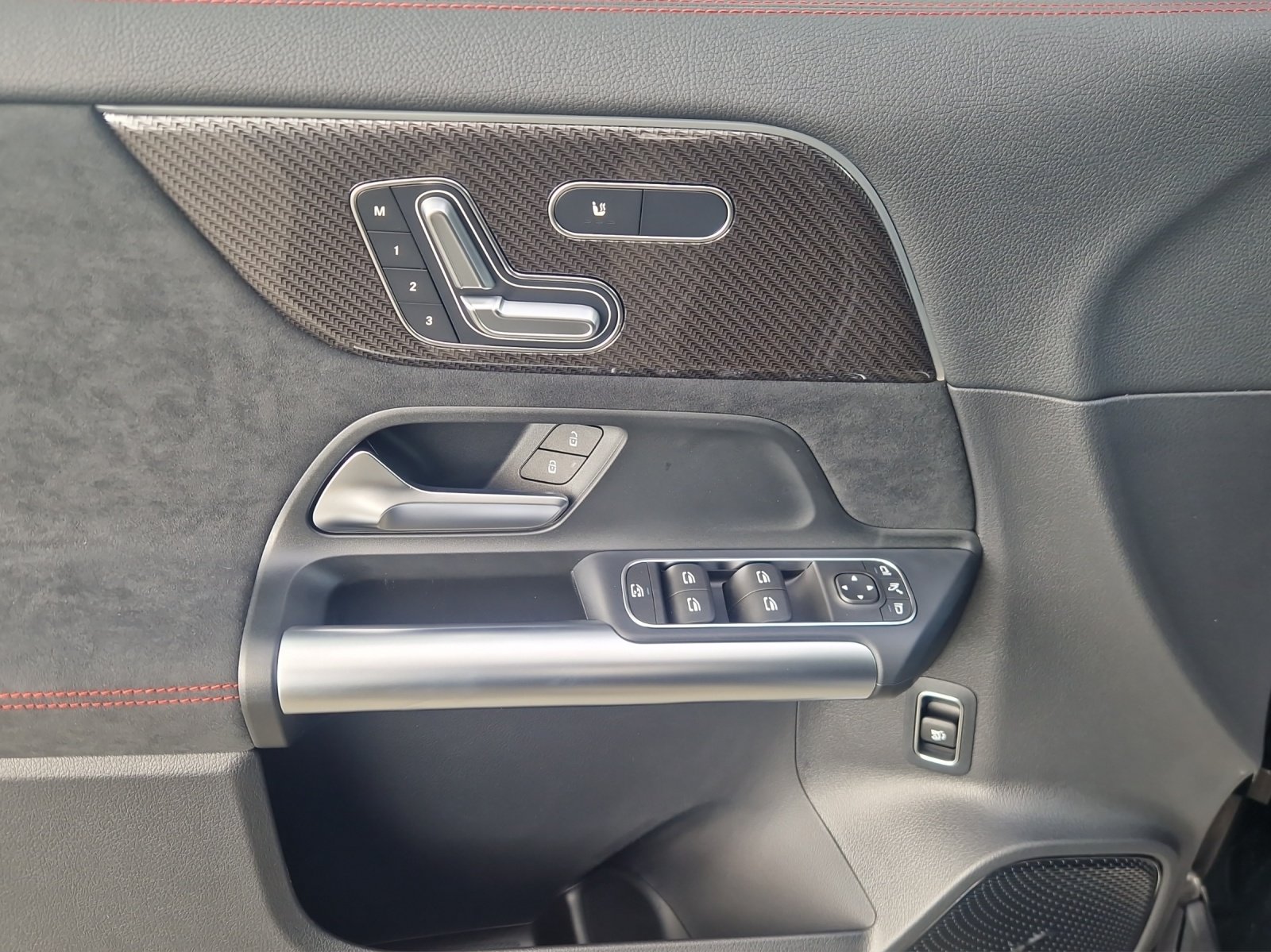 MERCEDES-BENZ GLA 220 4Matic 8G-DCT, Hybride Leggero Benzina/Elettrica, Auto nuove, Automatico - 6