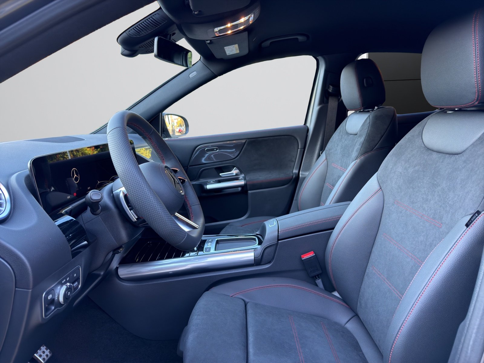 MERCEDES-BENZ GLA 220 4Matic 8G-DCT, Mild-Hybrid Petrol/Electric, New car, Automatic - 5
