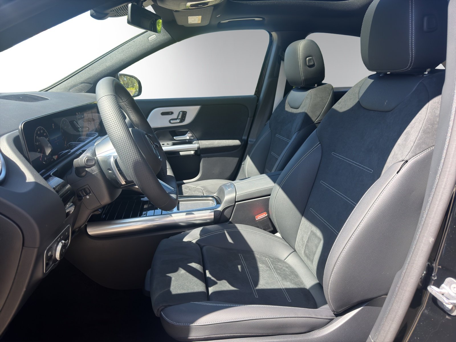 MERCEDES-BENZ GLA 220 4Matic 8G-DCT, Mild-Hybrid Benzin/Elektro, Neuwagen, Automatik - 5