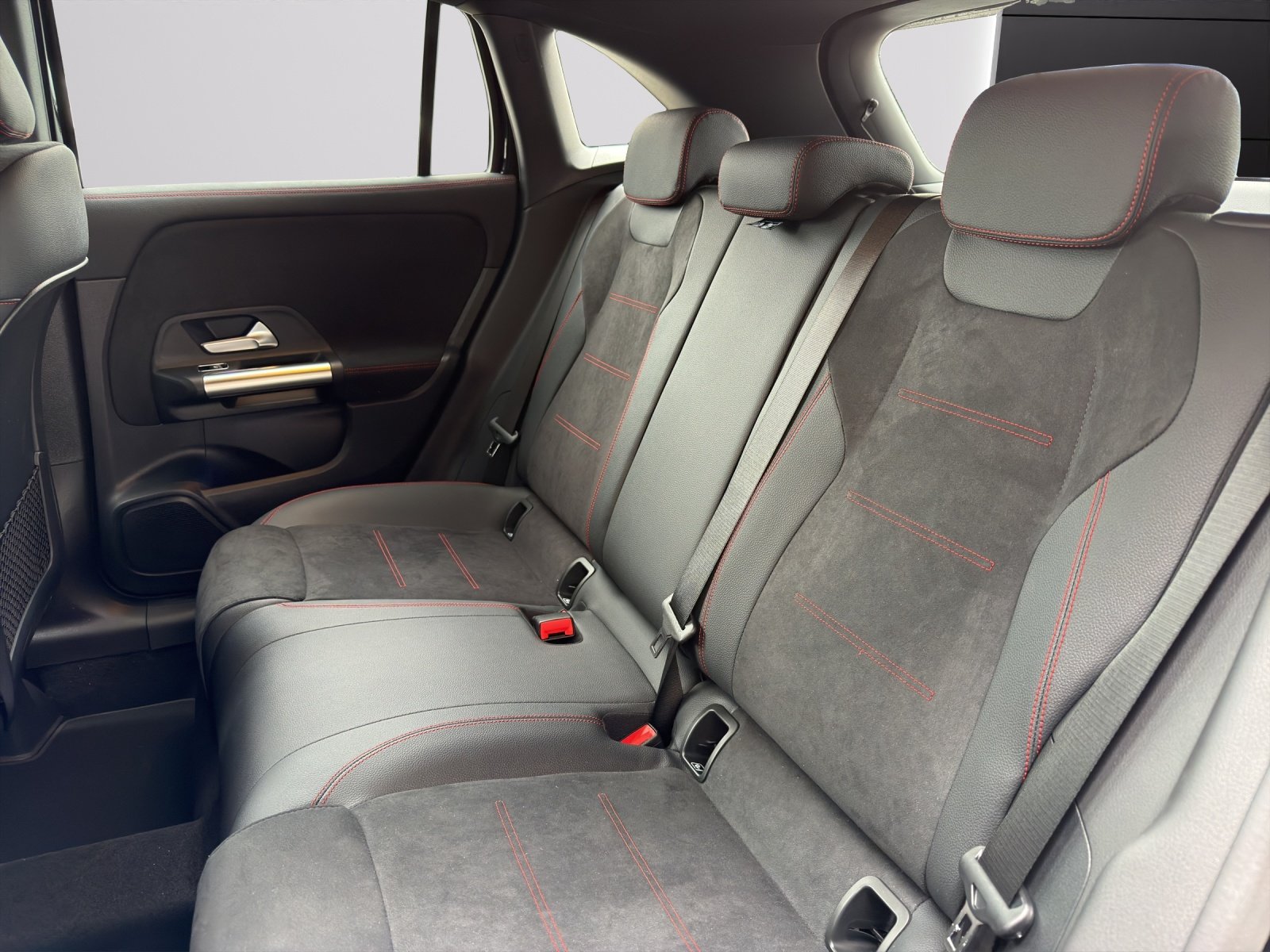 MERCEDES-BENZ GLA 220d 4Matic 8G-DCTSwiss Star, Diesel, Voiture nouvelle, Automatique - 7