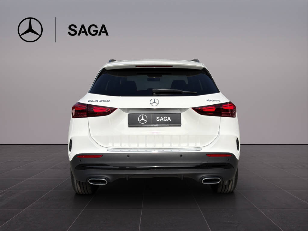 MERCEDES-BENZ GLA 220 d Swiss Star AMG Line 4matic, Diesel, Auto nuove, Automatico - 5