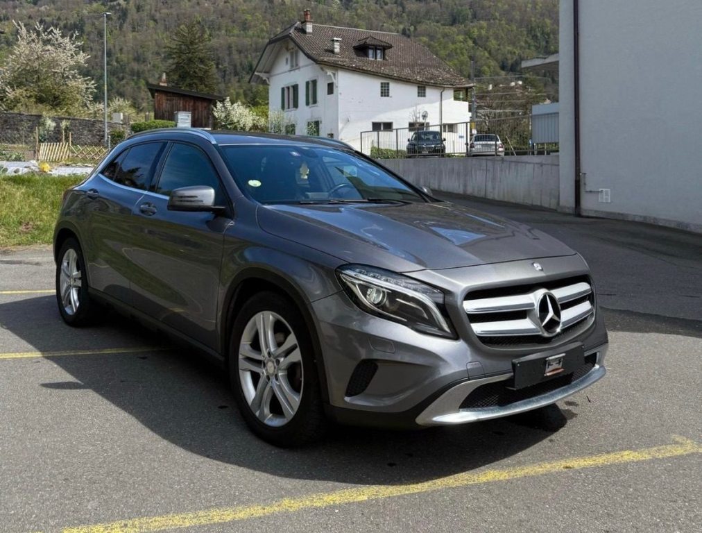 MERCEDES-BENZ GLK220