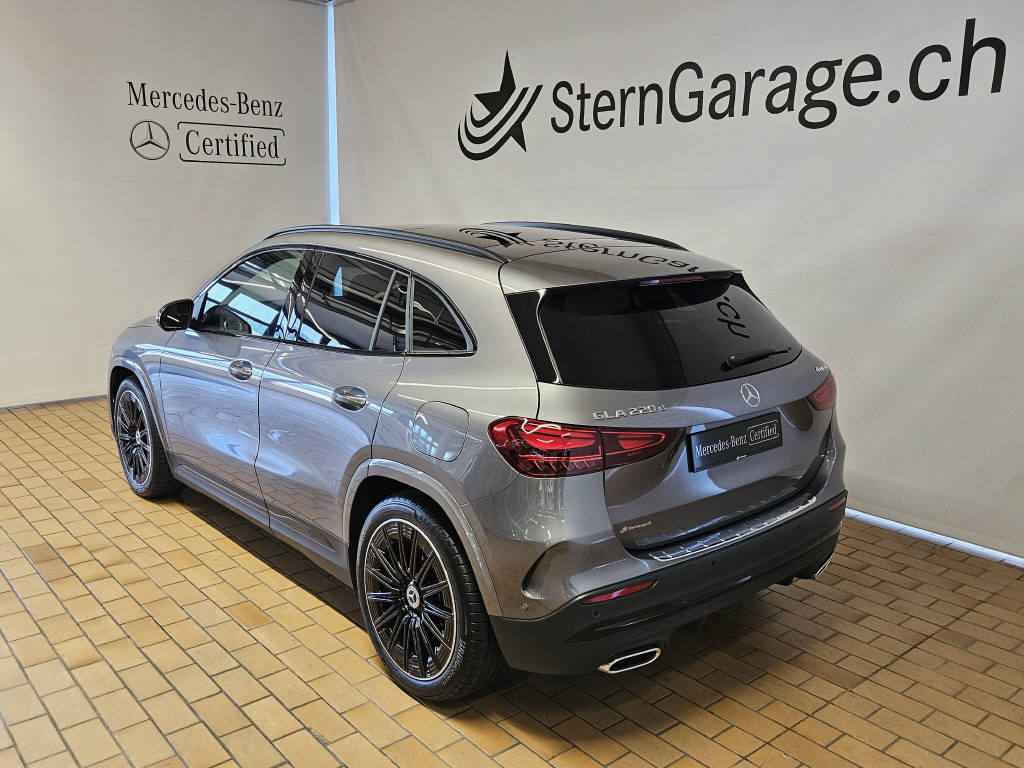 MERCEDES-BENZ GLA 220 d 4Matic AMG Line Swiss Star, Diesel, Occasioni / Usate, Automatico - 3