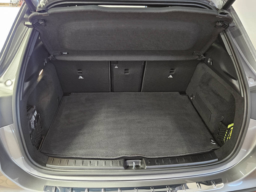 MERCEDES-BENZ GLA 220 d 4Matic AMG Line Swiss Star, Diesel, Occasioni / Usate, Automatico - 4