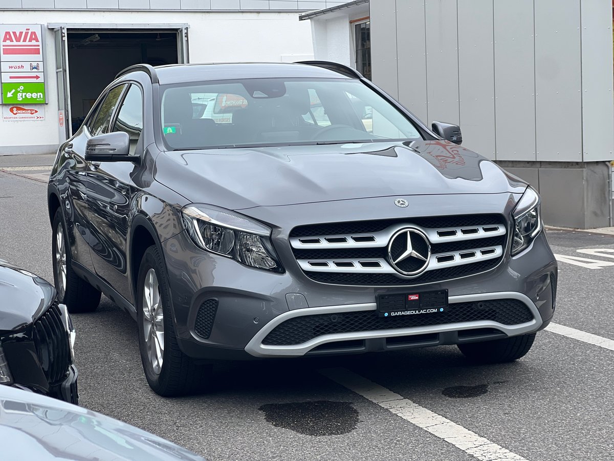 MERCEDES-BENZ GLA 220 Style 4Matic 7G-DCT, Essence, Occasion / Utilisé, Automatique - 3