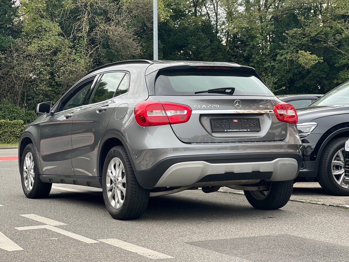 MERCEDES-BENZ GLA 220 Style 4Matic 7G-DCT, Essence, Occasion / Utilisé, Automatique - 5