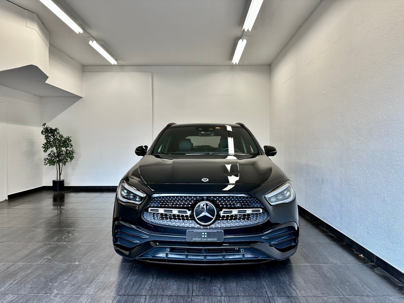 MERCEDES-BENZ GLA 220d 4Matic AMG Line 8G-DCT, Diesel, Second hand / Used, Automatic - 4