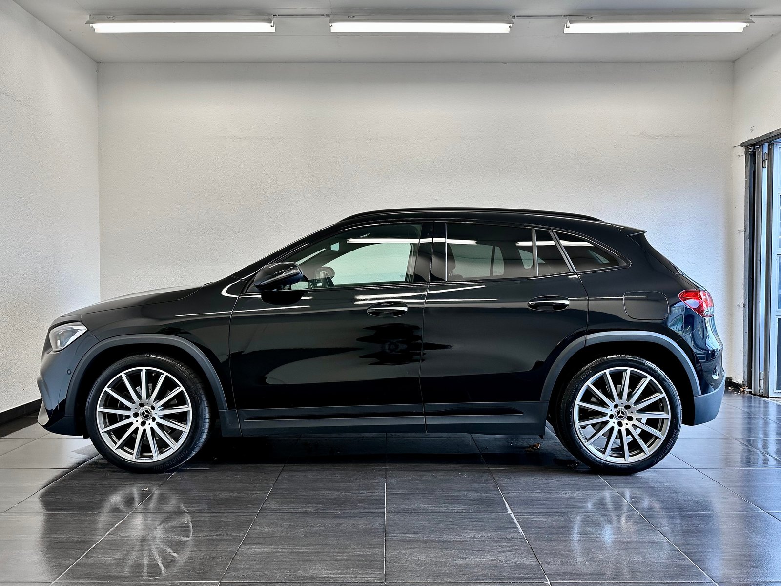 MERCEDES-BENZ GLA 220d 4Matic AMG Line 8G-DCT, Diesel, Second hand / Used, Automatic - 7
