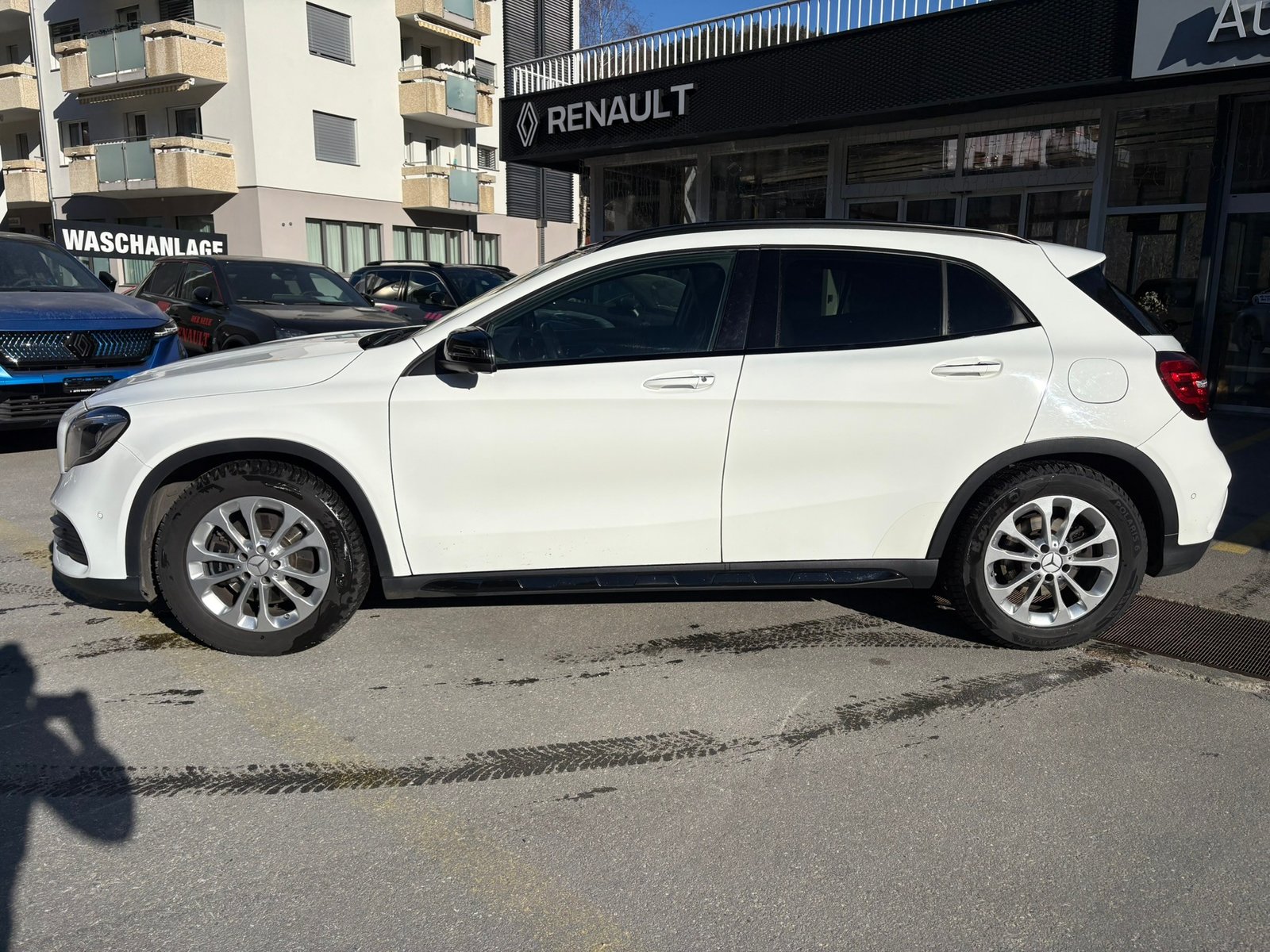MERCEDES-BENZ GLA 220 AMG Line 4Matic, Benzin, Occasion / Gebraucht, Automatik - 6